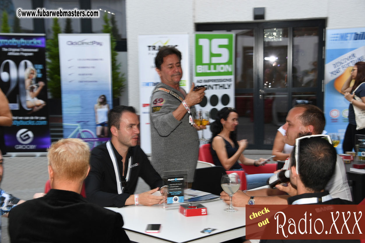 Flirt4Free?ÇÖs Happy Hour Social