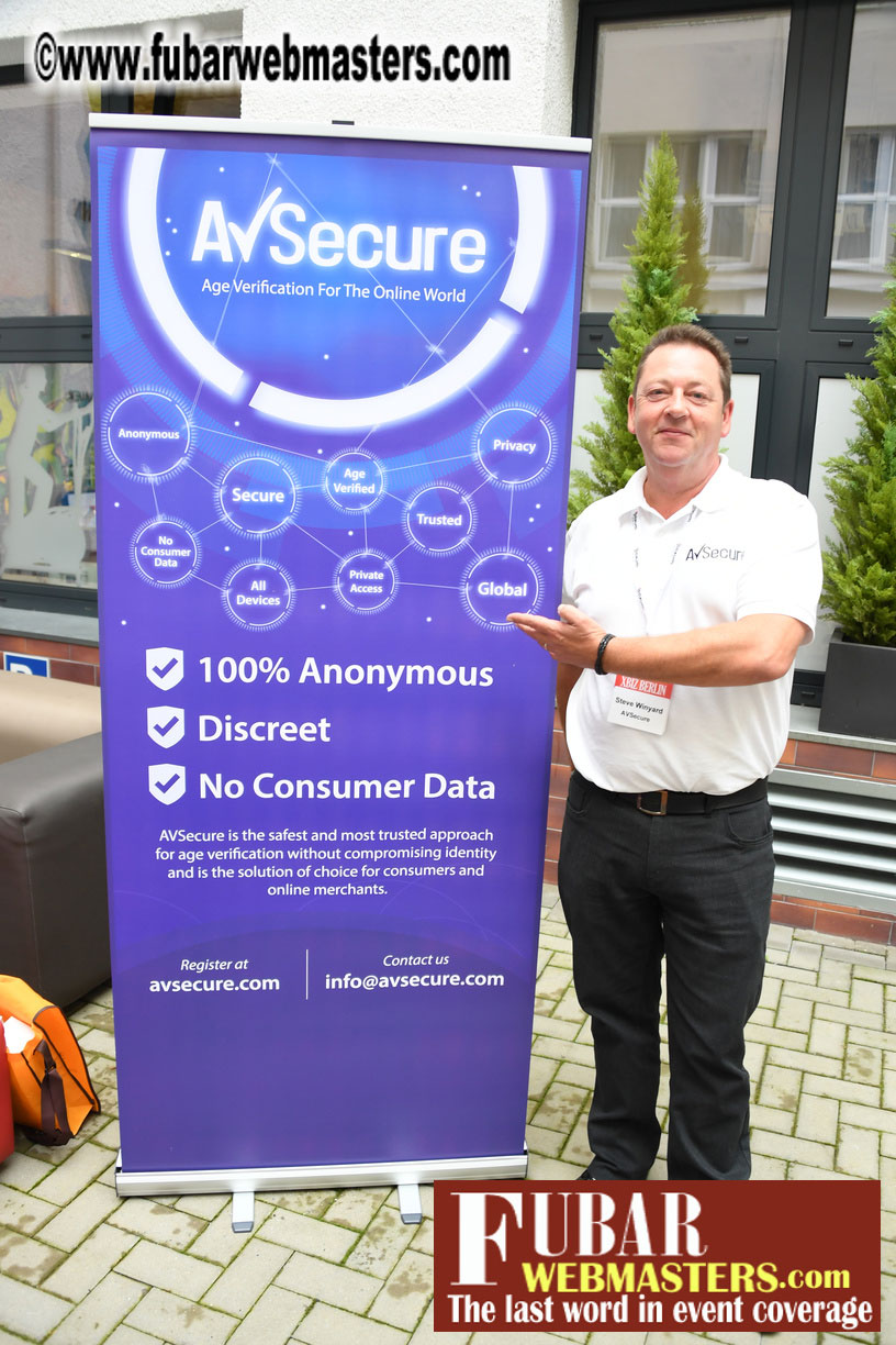 Mix & Meet Happy Hour