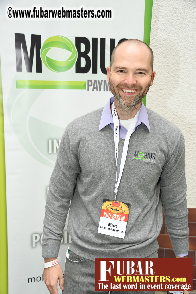 Mix & Meet Happy Hour