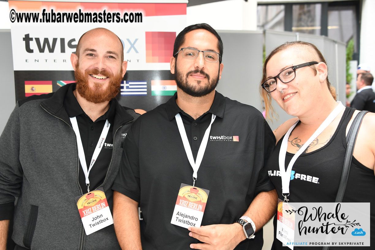 Mix & Meet Happy Hour