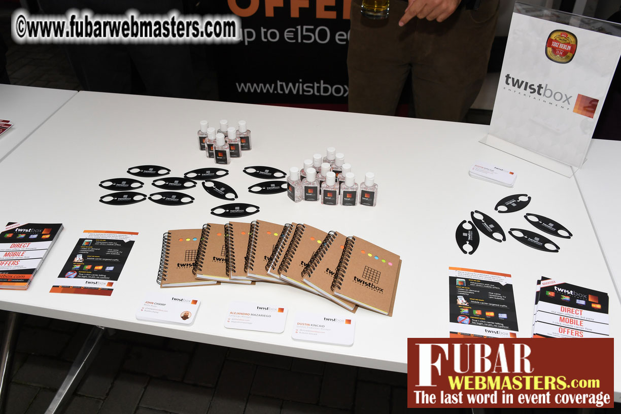 Mix & Meet Happy Hour