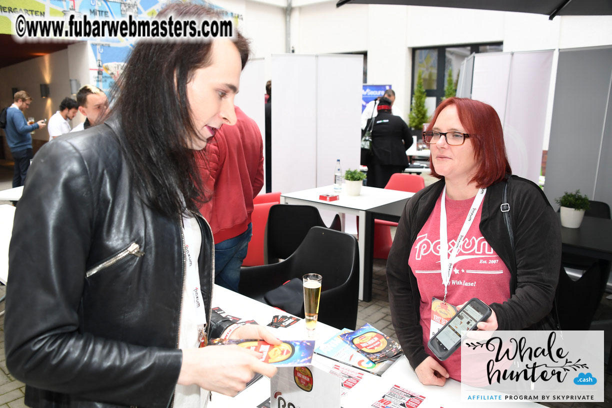 Mix & Meet Happy Hour