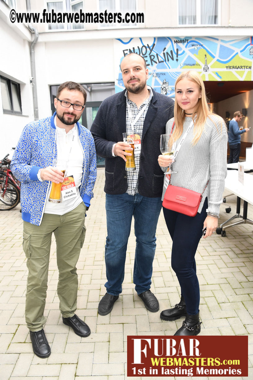 Mix & Meet Happy Hour