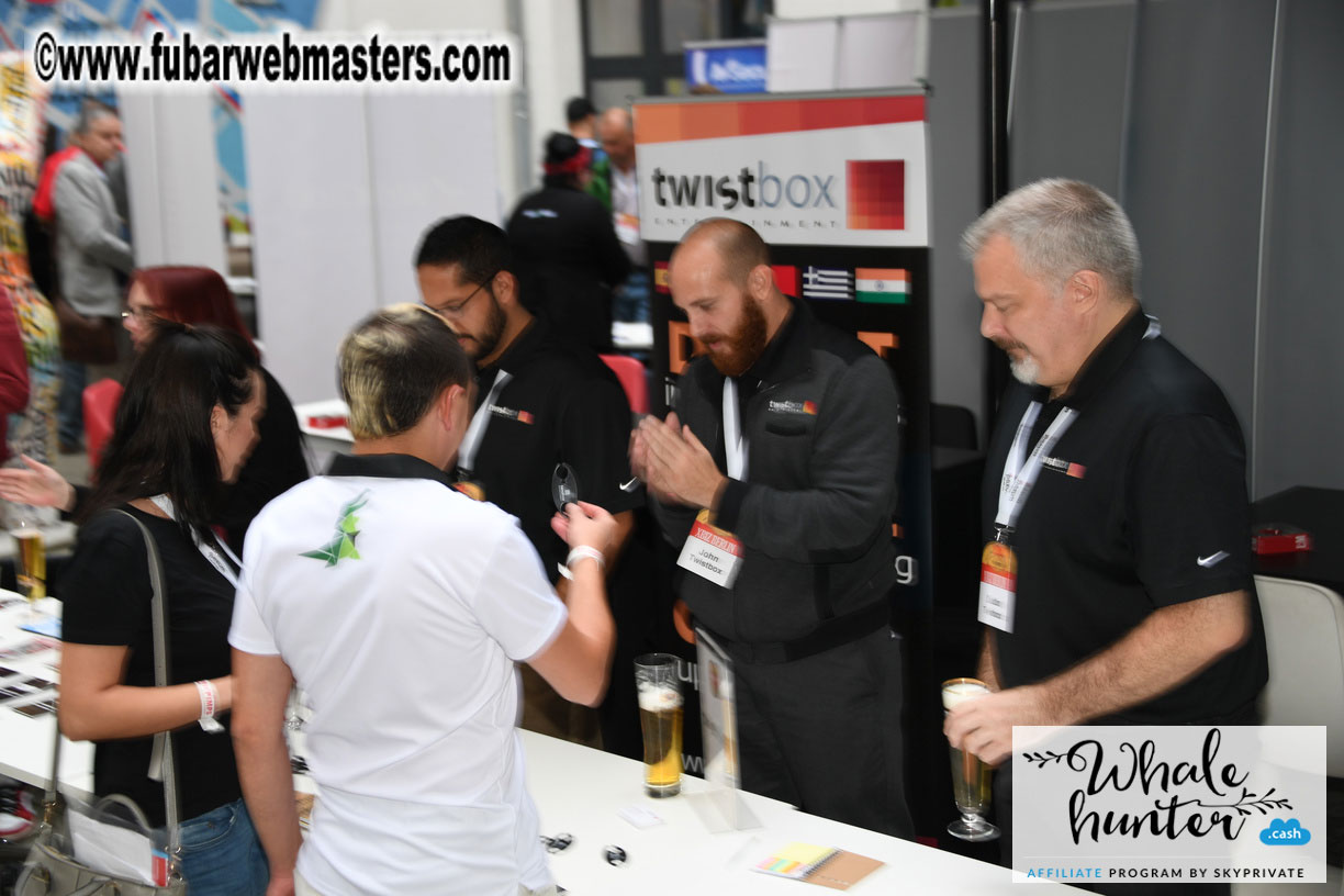 Mix & Meet Happy Hour