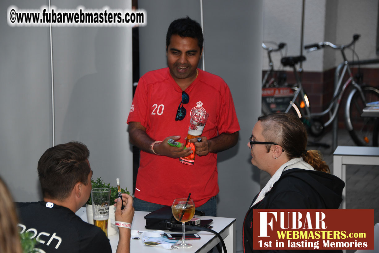 Mix & Meet Happy Hour