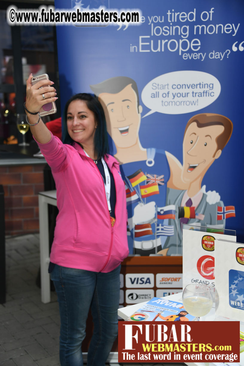 Mix & Meet Happy Hour