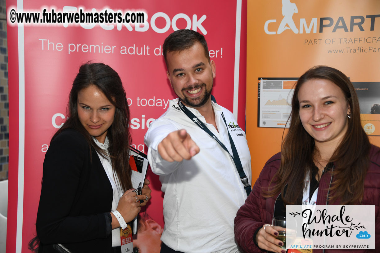 Mix & Meet Happy Hour