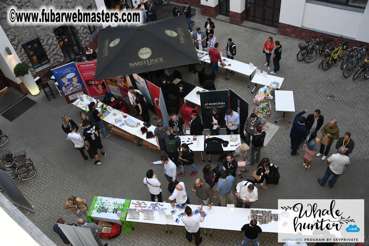 Mix & Meet Happy Hour