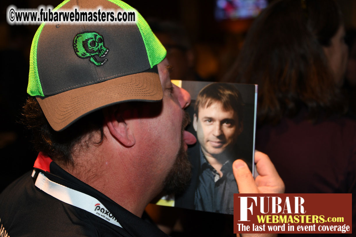 Mix & Meet Happy Hour