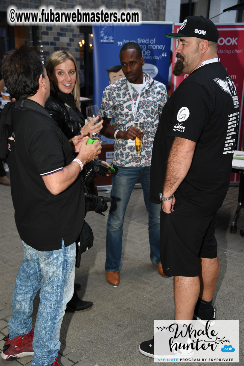 Mix & Meet Happy Hour