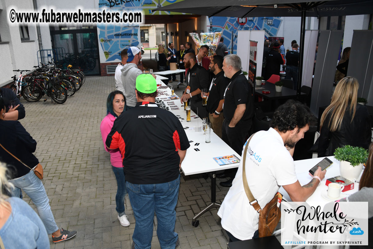 Mix & Meet Happy Hour