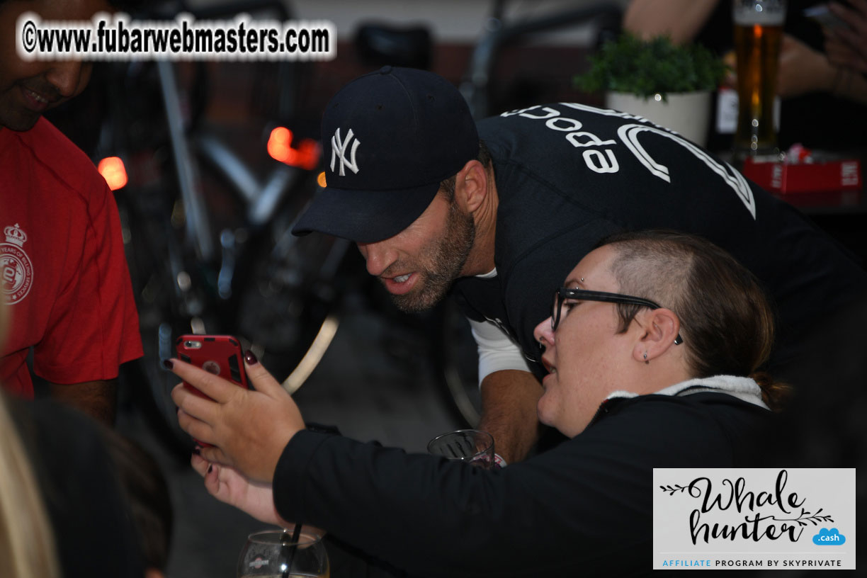 Mix & Meet Happy Hour