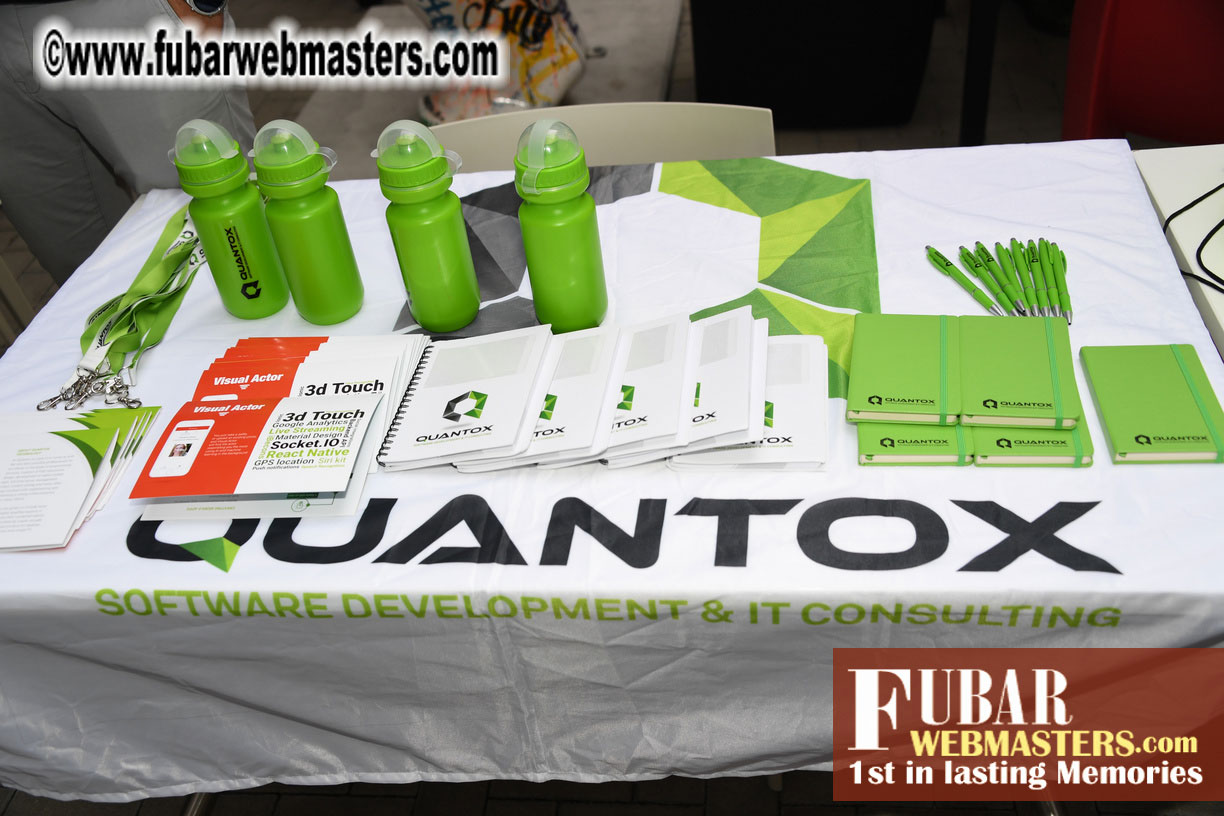 Mix & Meet Happy Hour