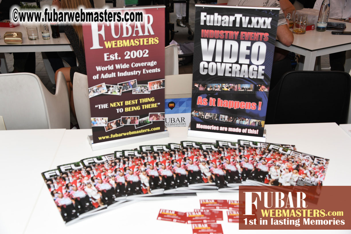 Mix & Meet Happy Hour