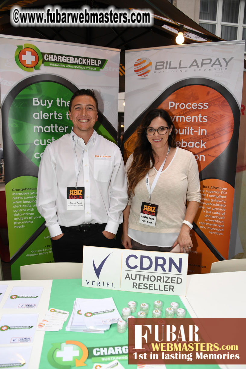 Mix & Meet Happy Hour