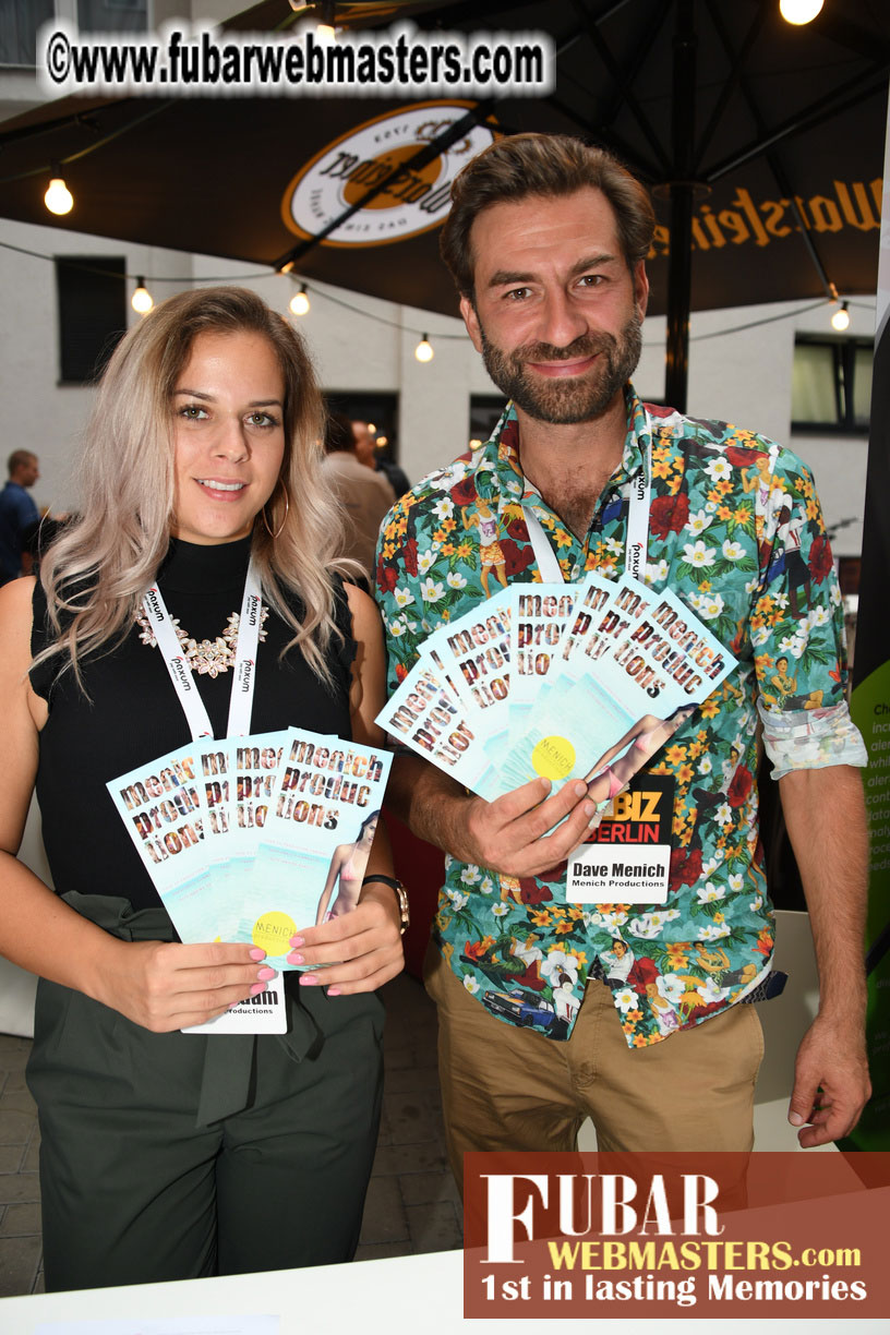 Mix & Meet Happy Hour