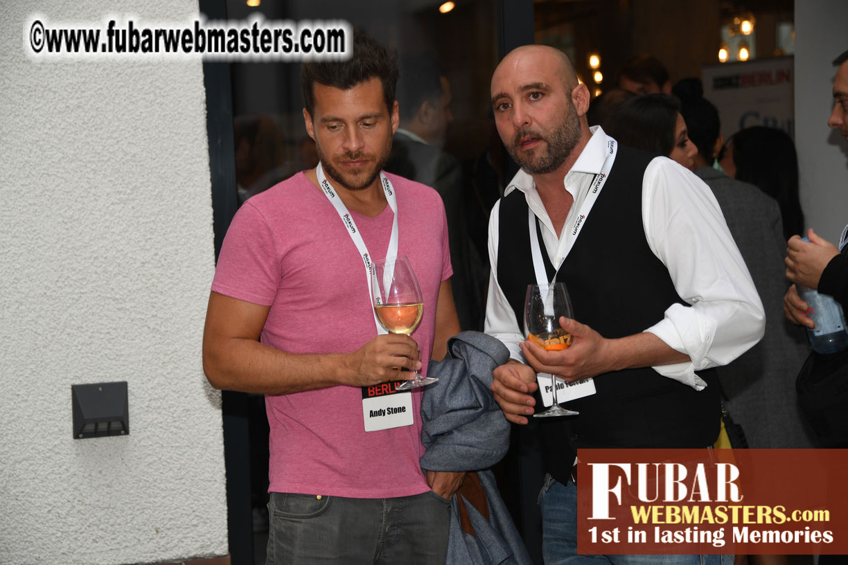 Mix & Meet Happy Hour