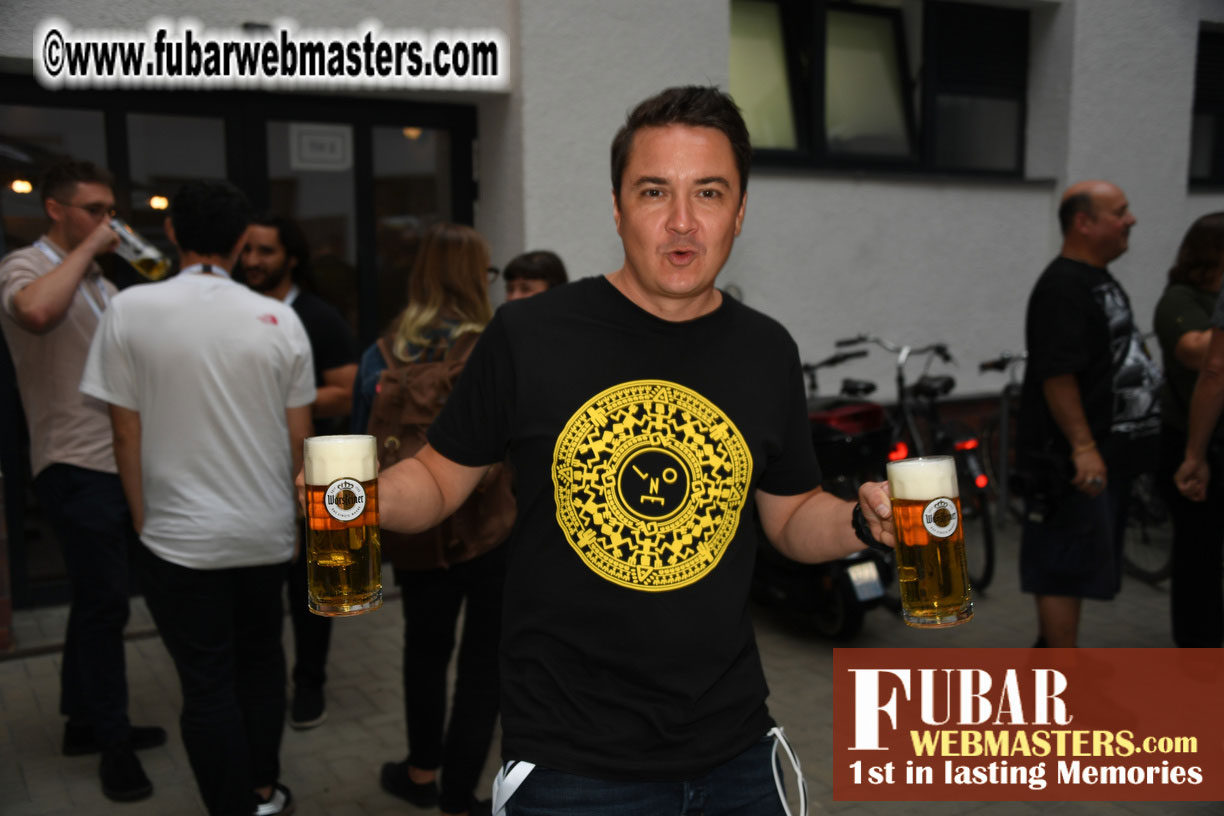 Mix & Meet Happy Hour