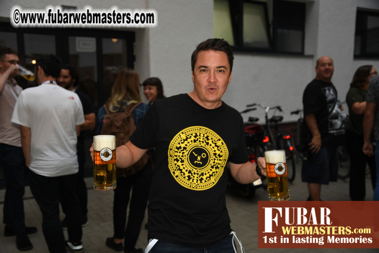 Mix & Meet Happy Hour