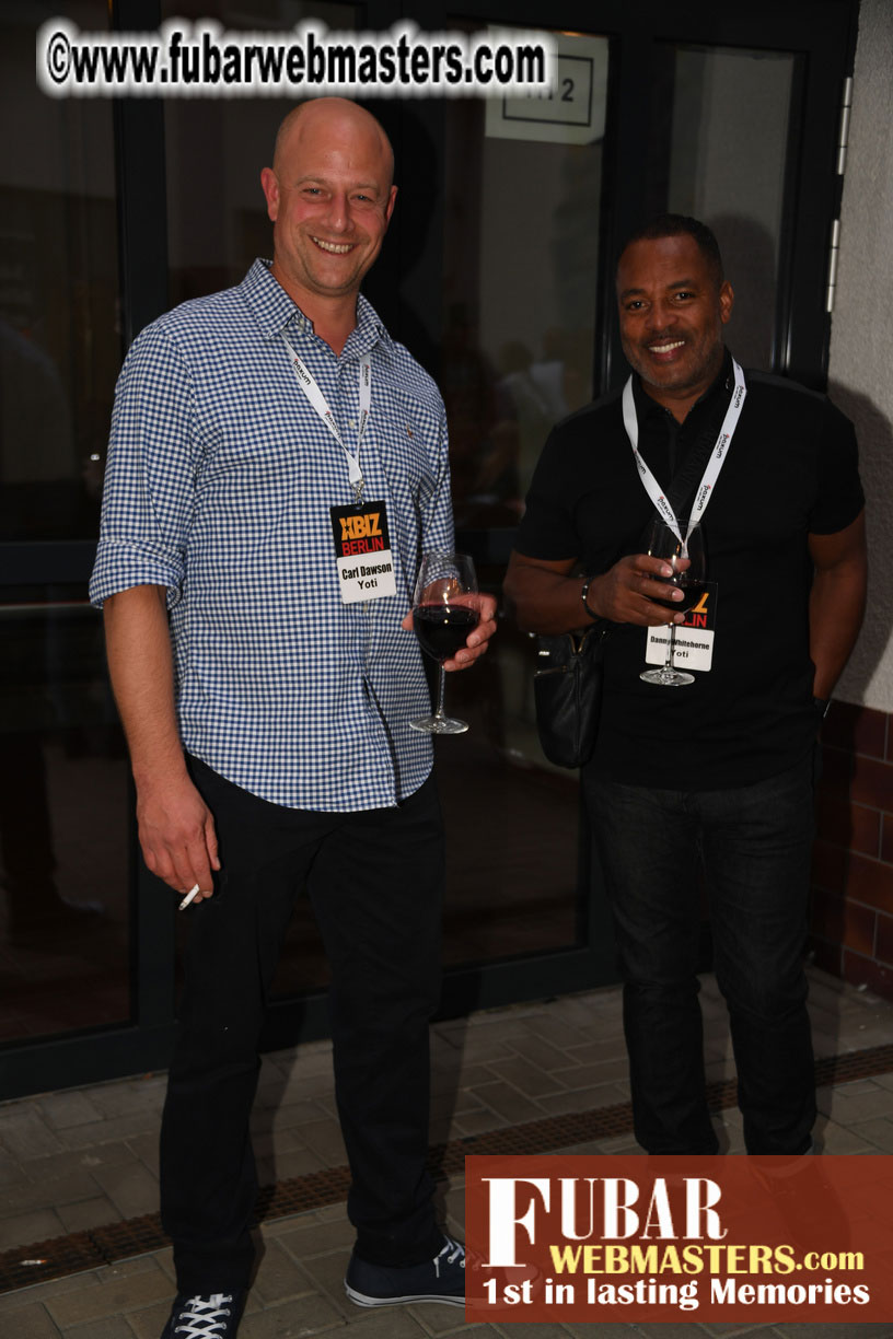 Mix & Meet Happy Hour