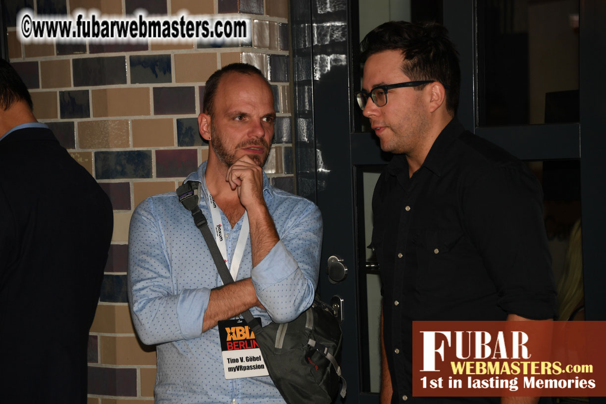 Mix & Meet Happy Hour