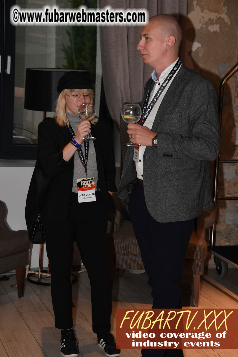 Good Mojo Happy Hour Welcome Reception