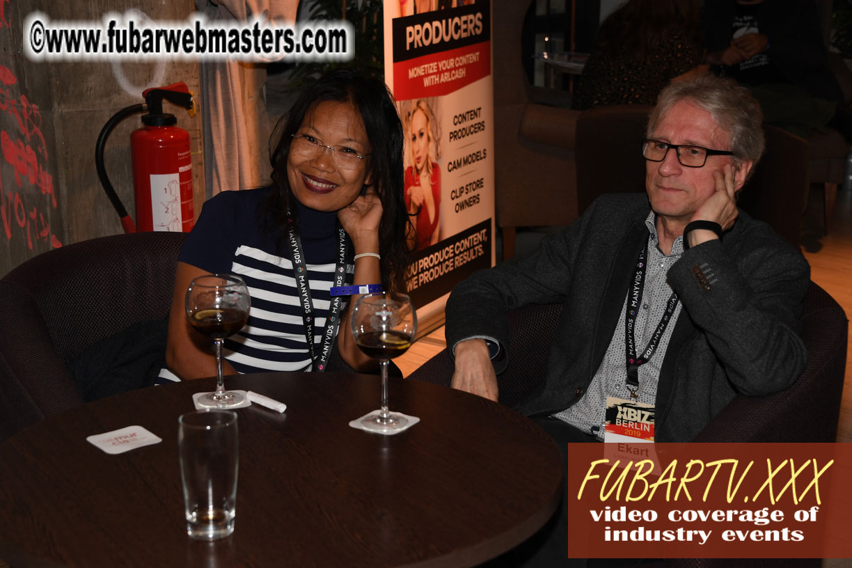 Good Mojo Happy Hour Welcome Reception