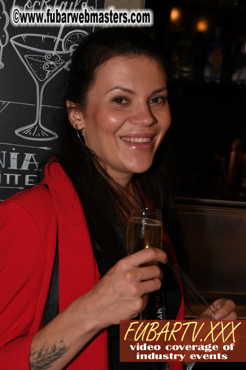 Good Mojo Happy Hour Welcome Reception