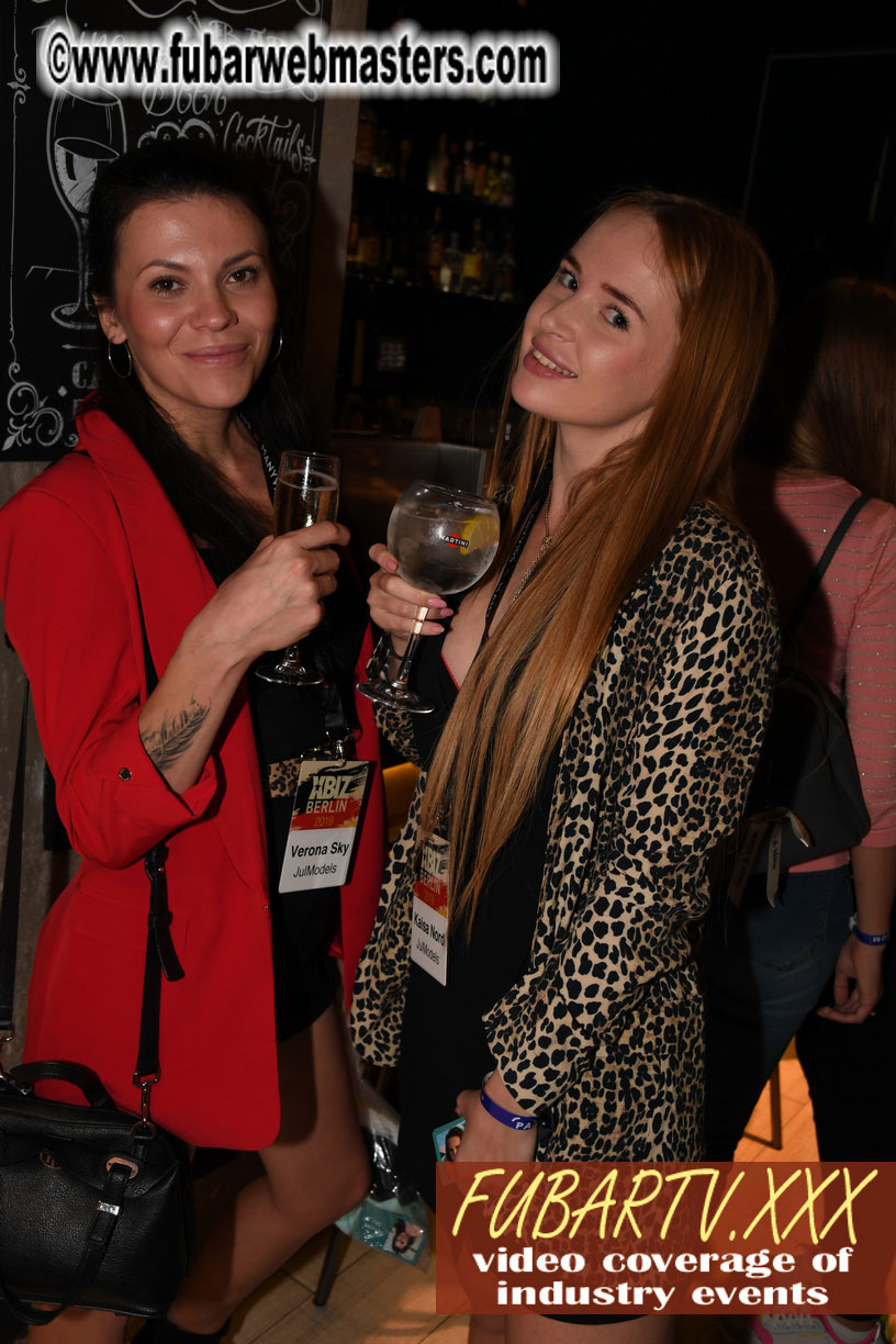 Good Mojo Happy Hour Welcome Reception