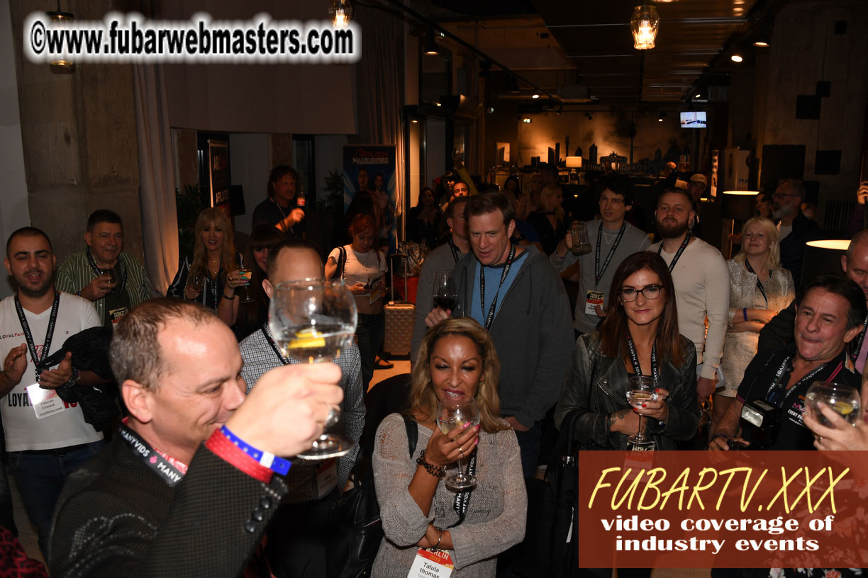 Good Mojo Happy Hour Welcome Reception