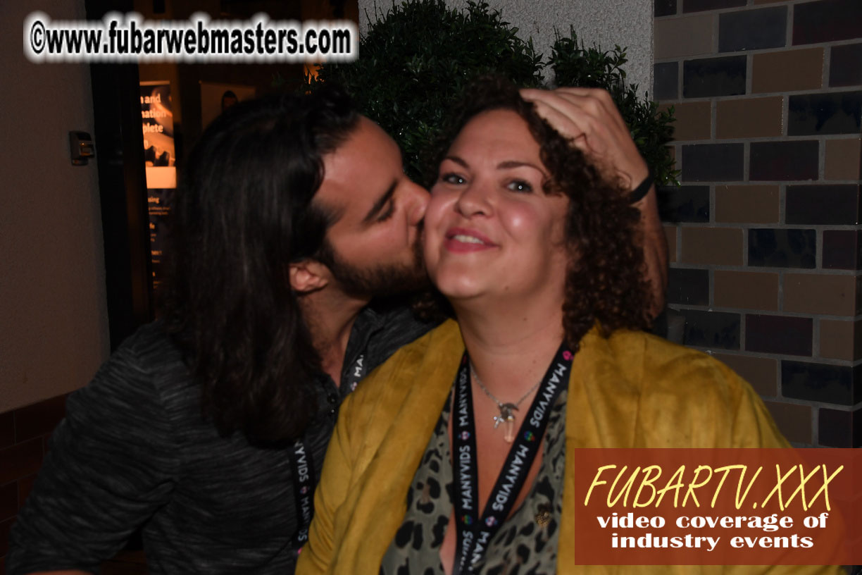 Good Mojo Happy Hour Welcome Reception