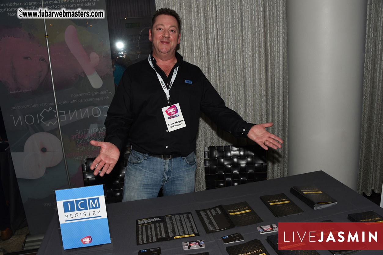 XBIZ Mix & Meet Happy Hour