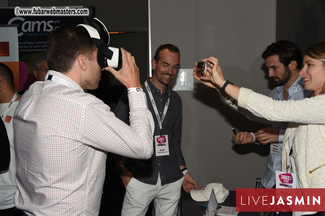 XBIZ Mix & Meet Happy Hour