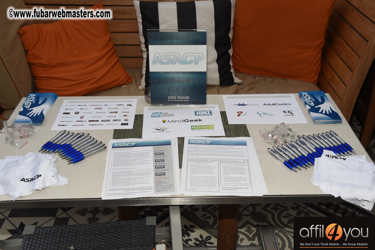 Happy Hour Mix & Meet