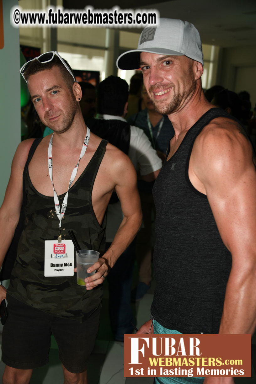 Mix & Meet + Happy Hour