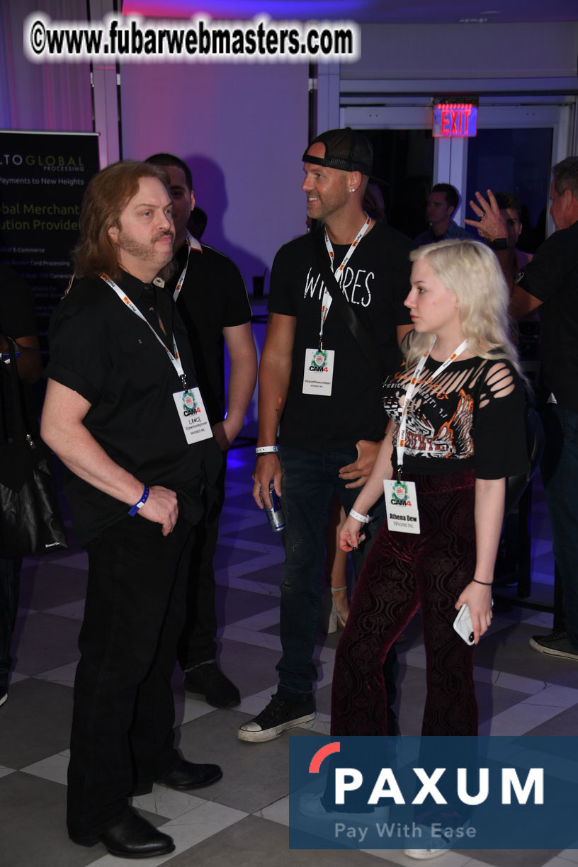 Special Guest Live Performance