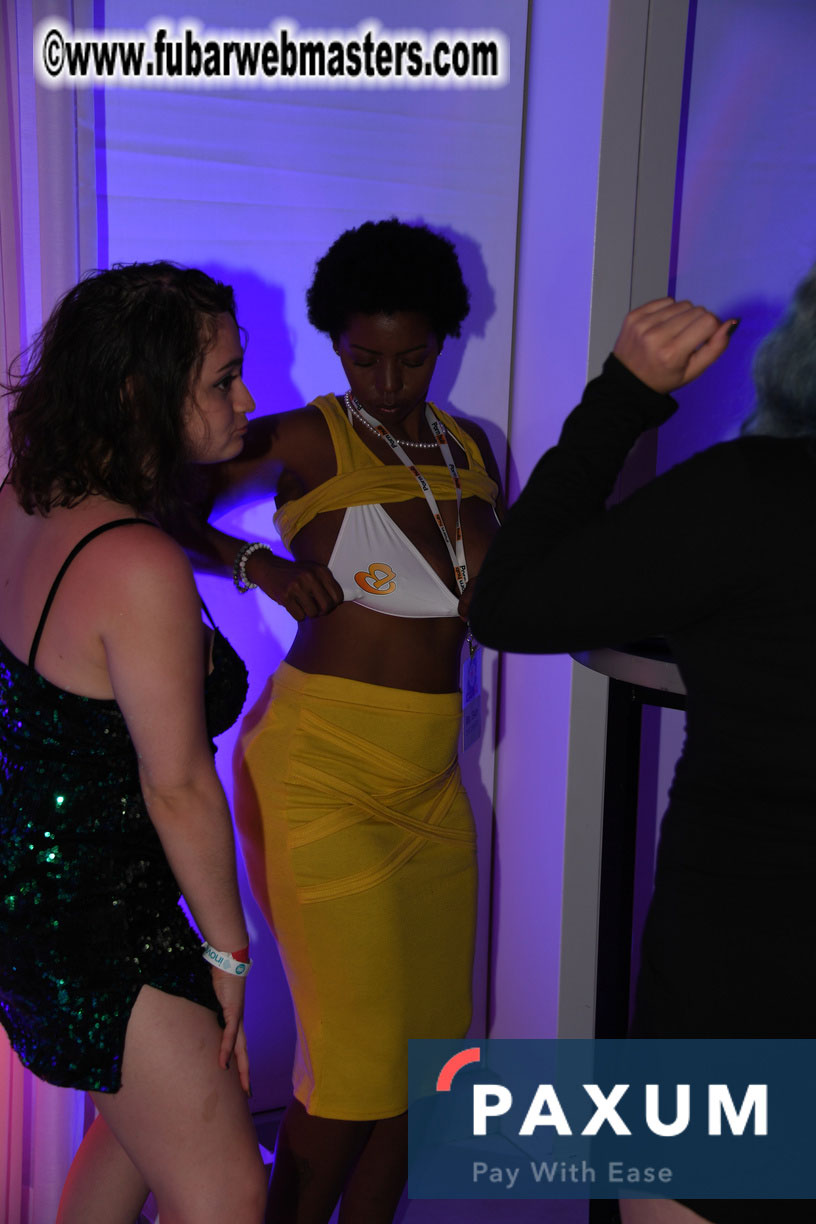 Special Guest Live Performance