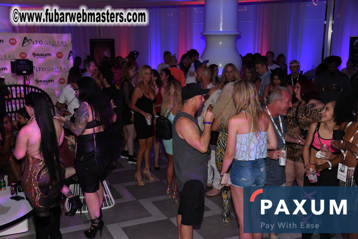 Special Guest Live Performance