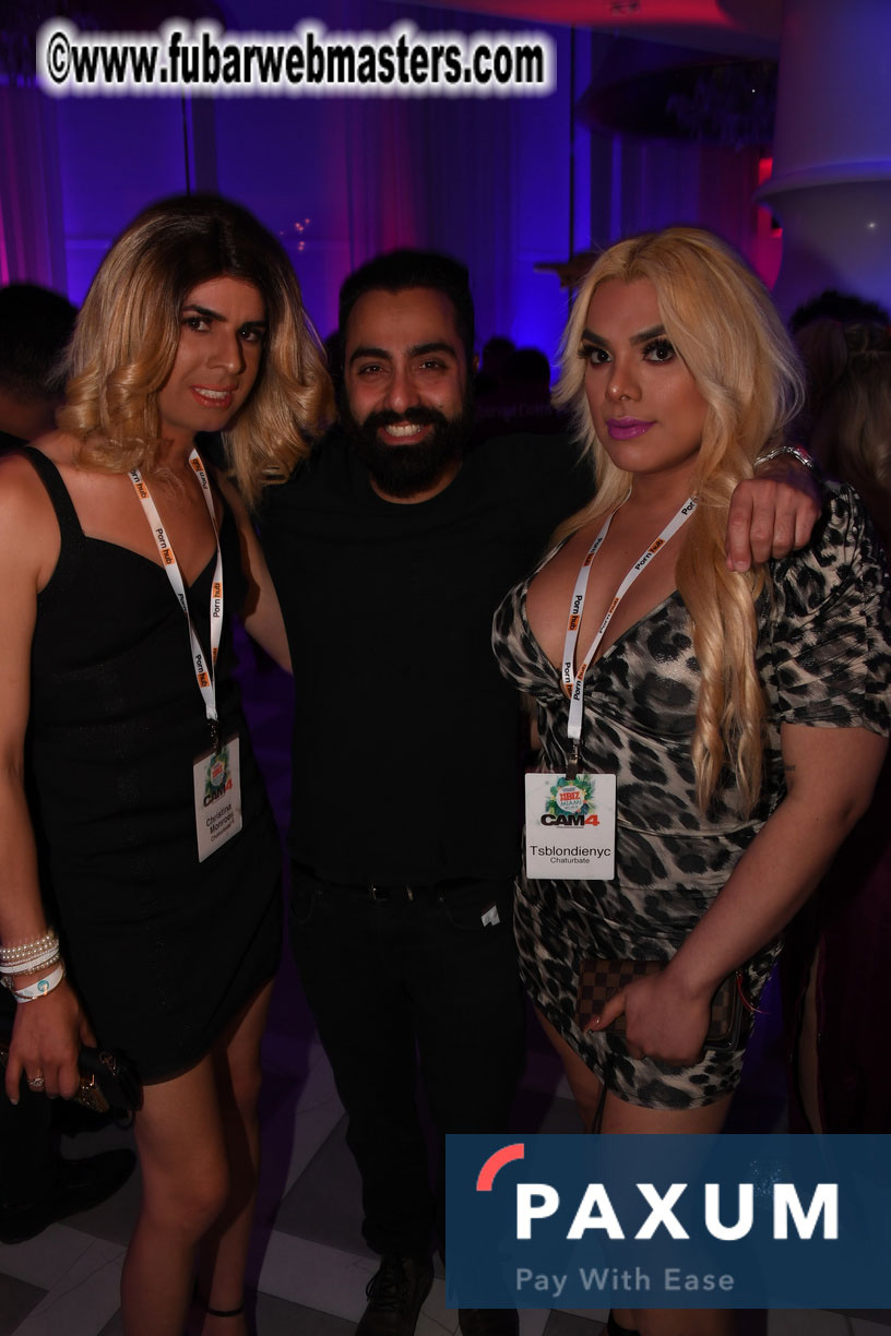 Special Guest Live Performance