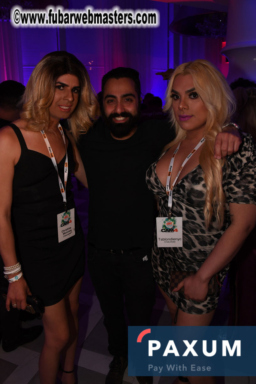 Special Guest Live Performance