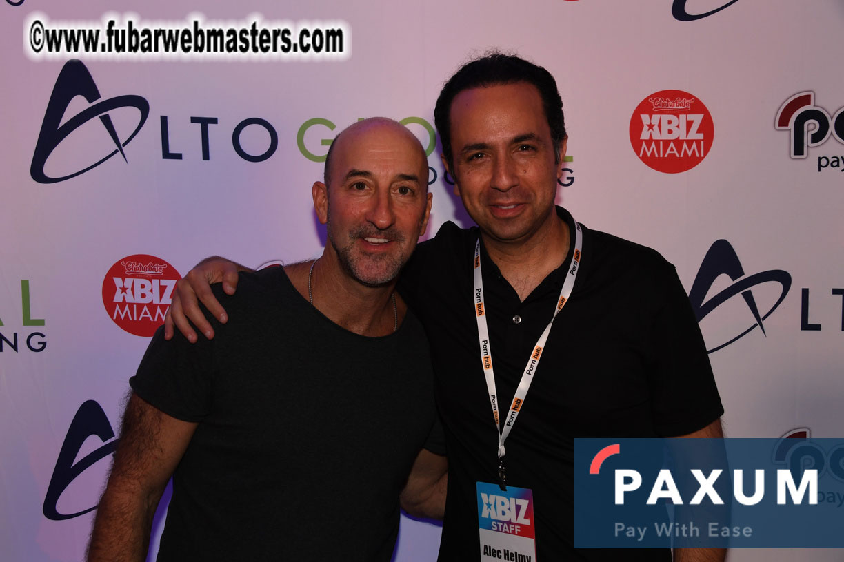 Special Guest Live Performance