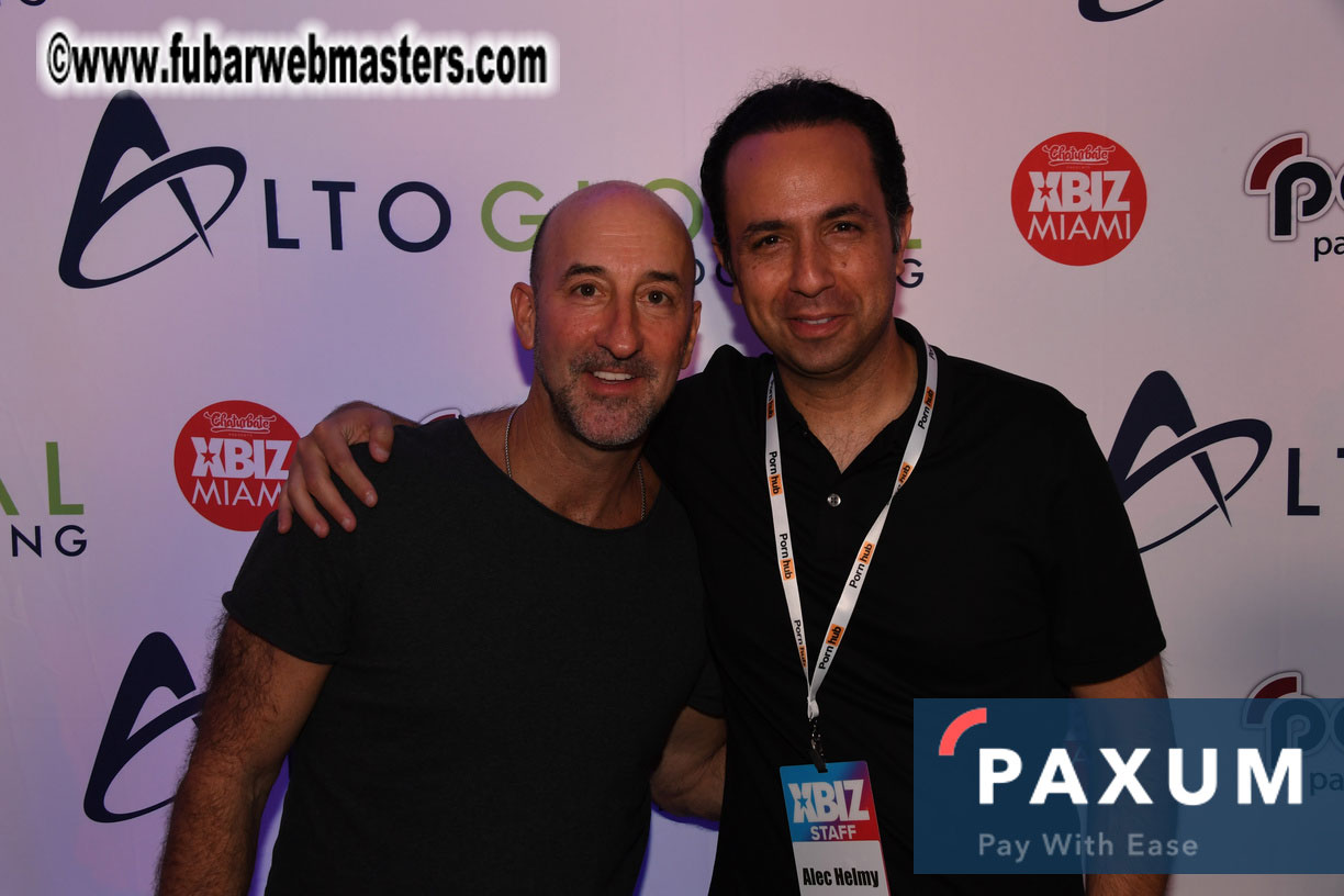 Special Guest Live Performance