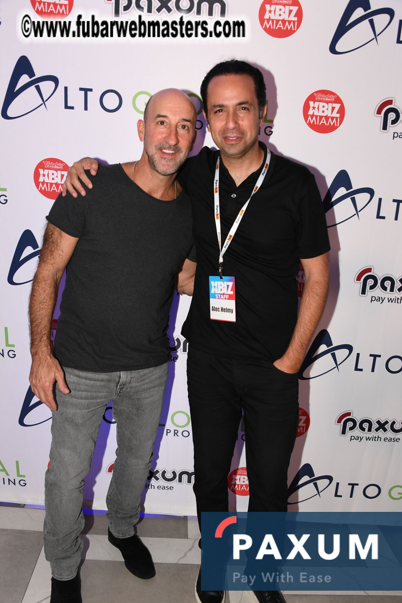 Special Guest Live Performance