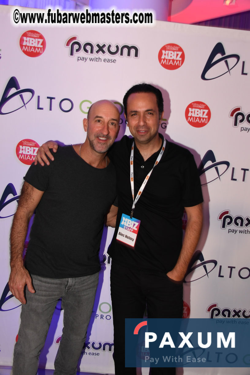 Special Guest Live Performance