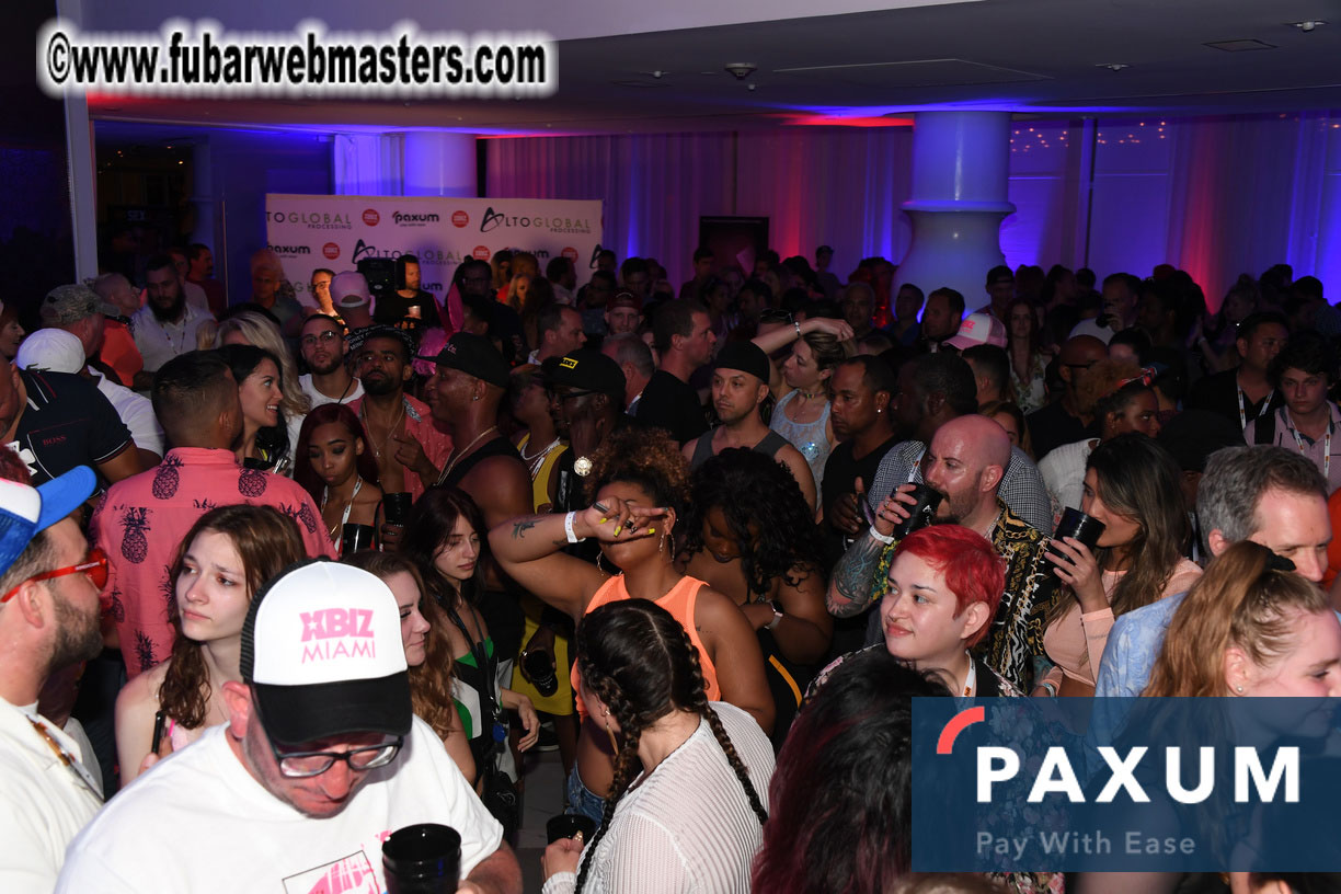 Special Guest Live Performance