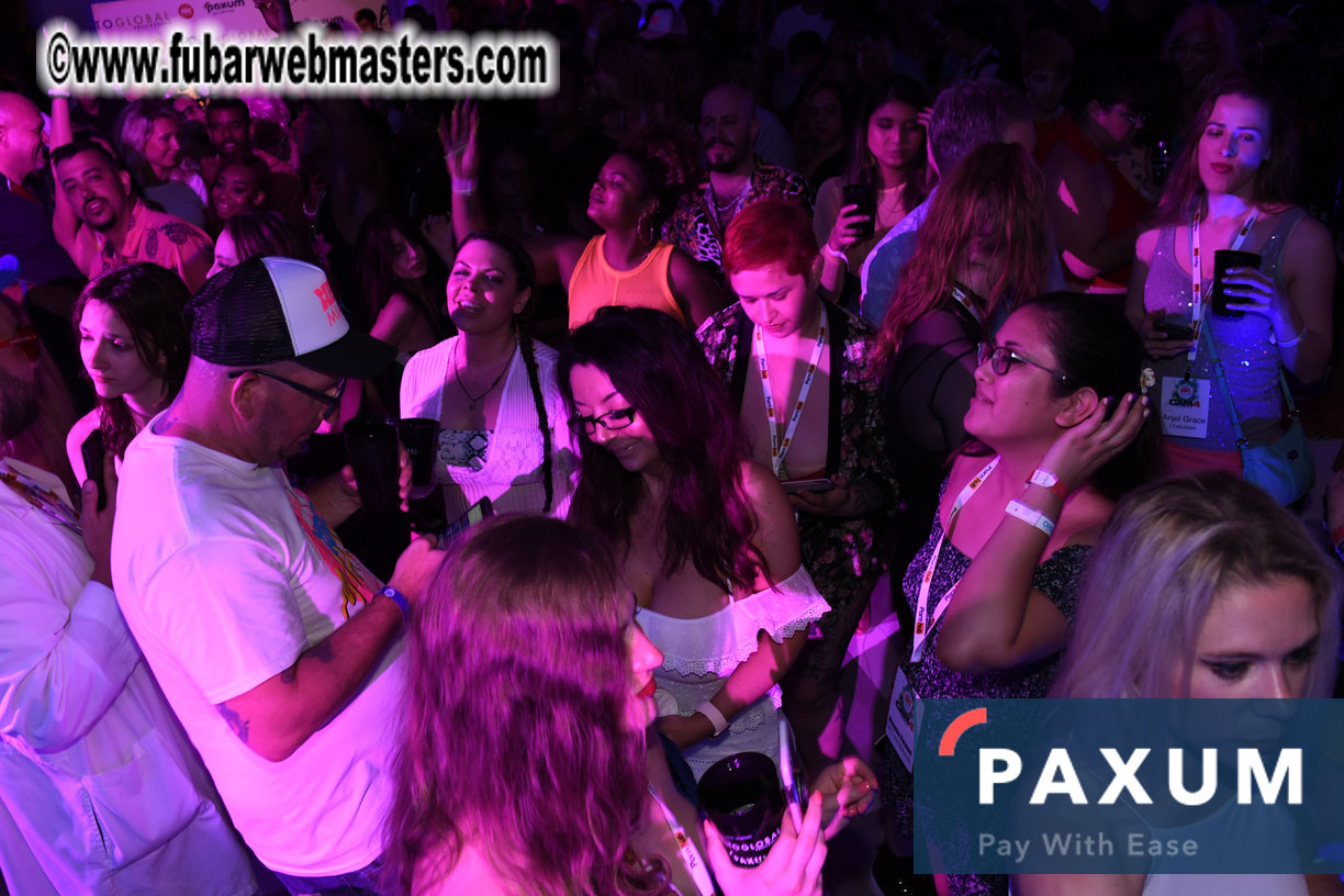 Special Guest Live Performance