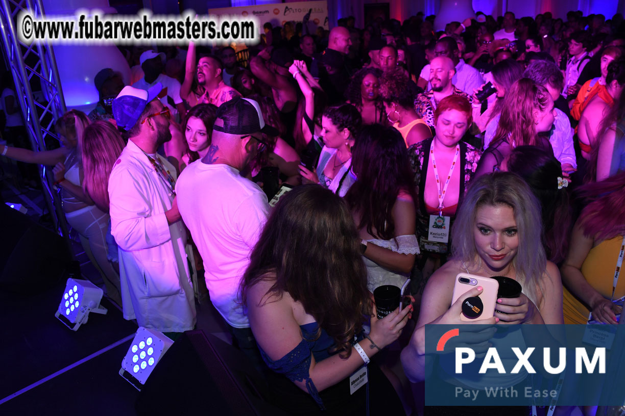 Special Guest Live Performance