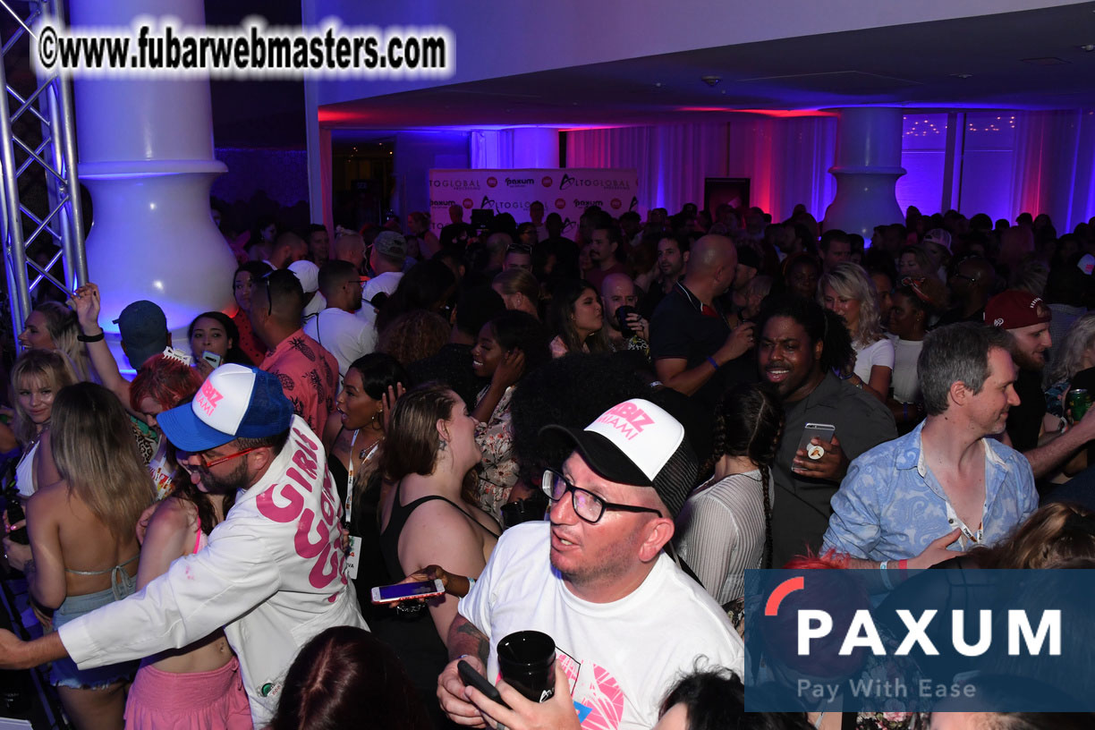 Special Guest Live Performance