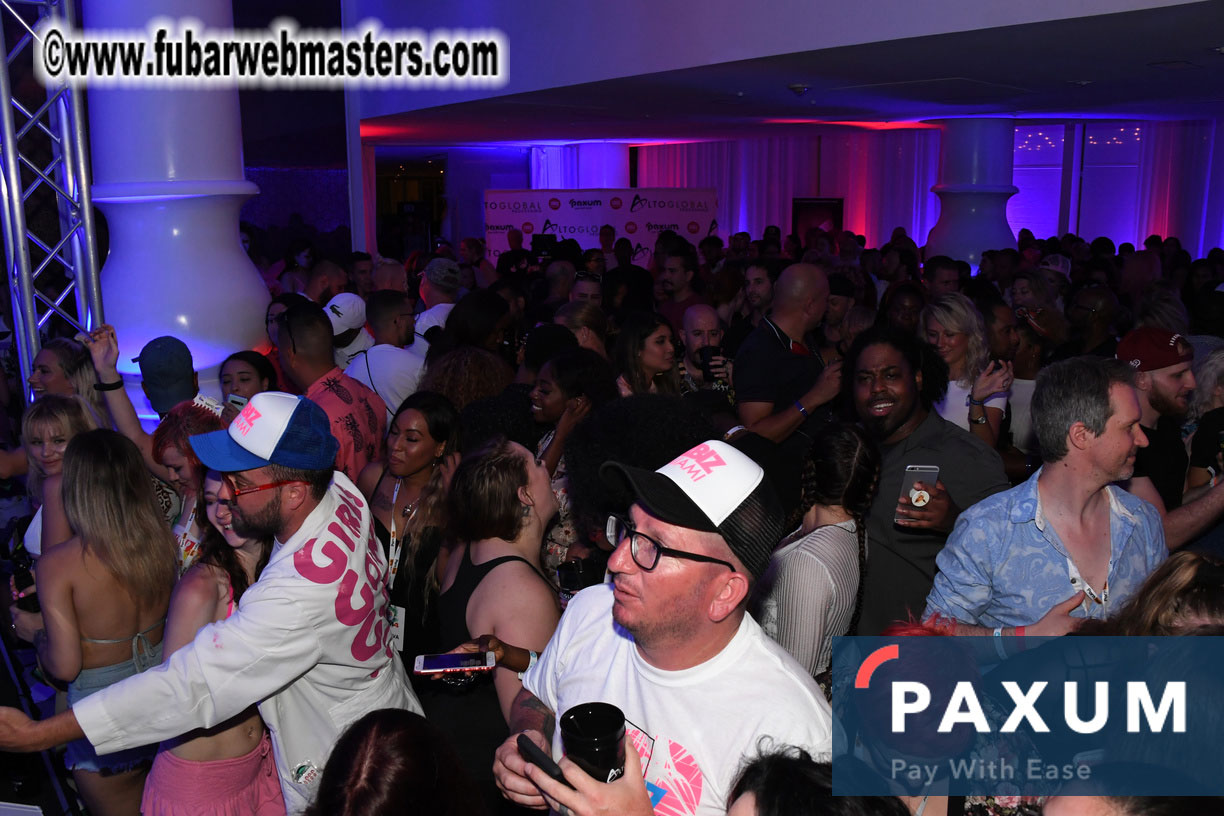 Special Guest Live Performance