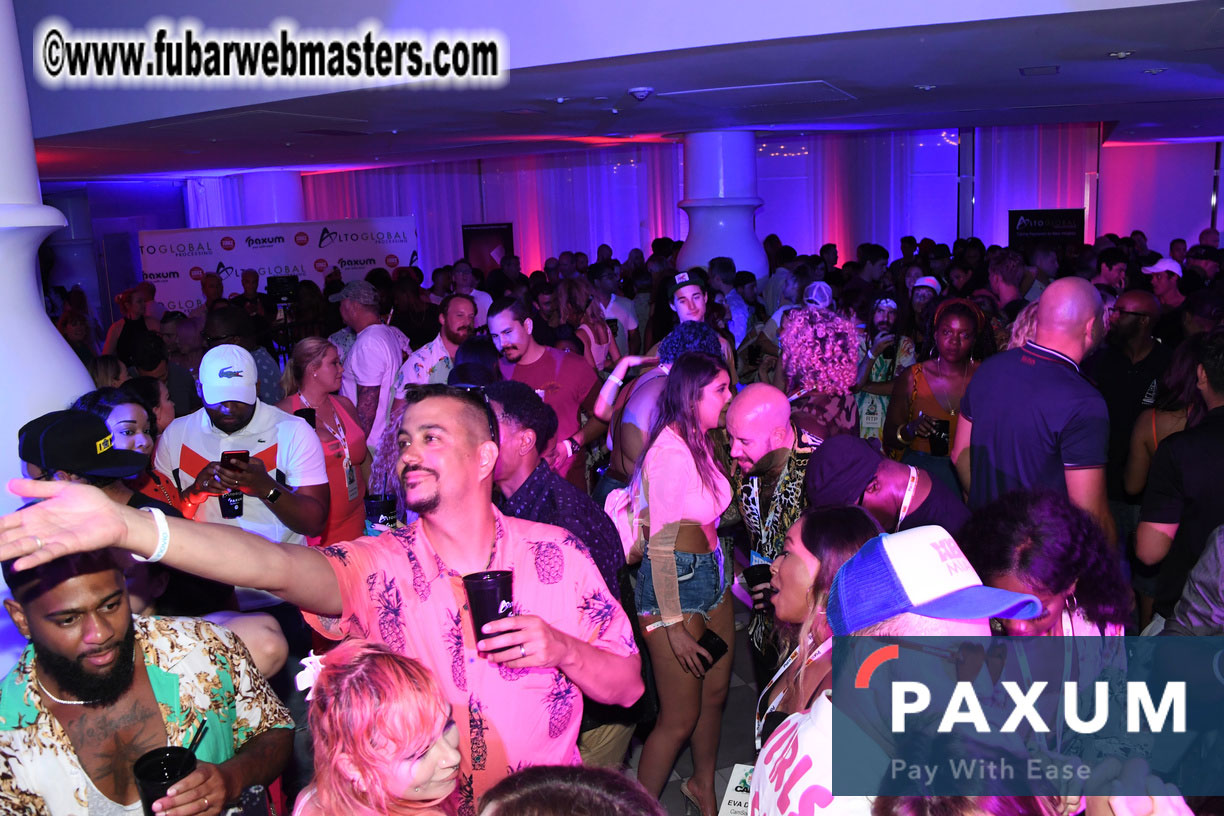 Special Guest Live Performance